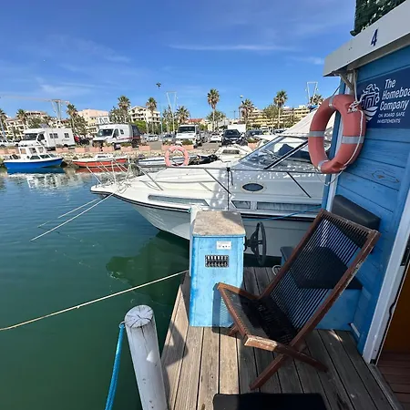 Blue Oasis Houseboat Holiday home
